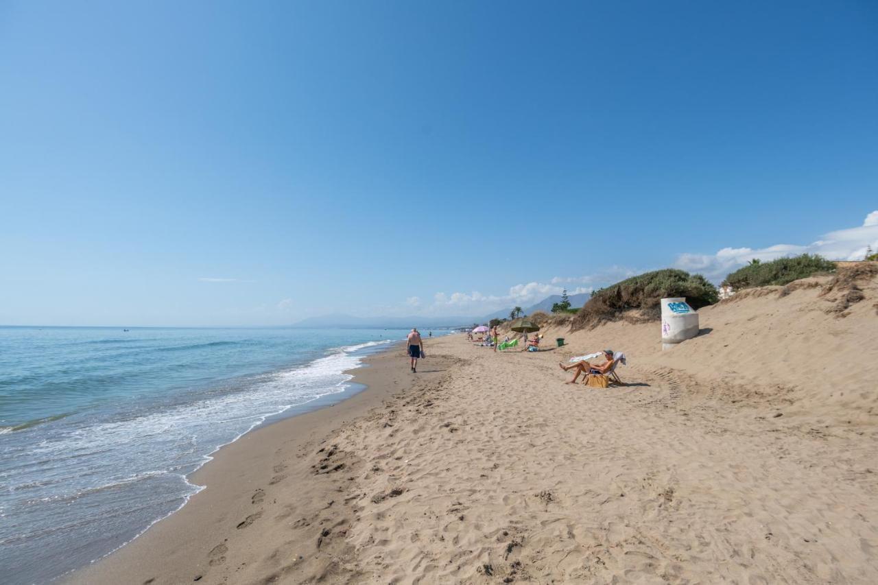 Soek La Romana Seafront Marbella Exterior photo