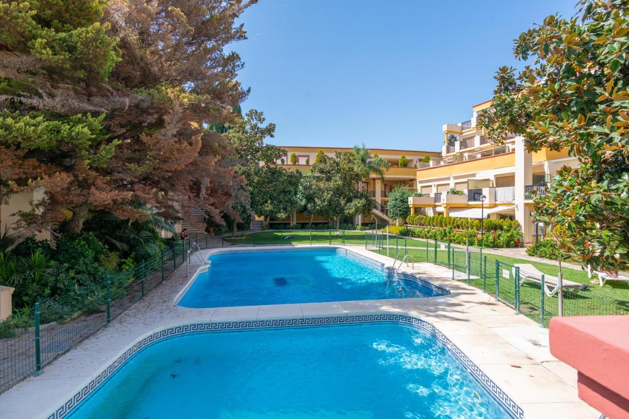 Soek La Romana Seafront Marbella Exterior photo